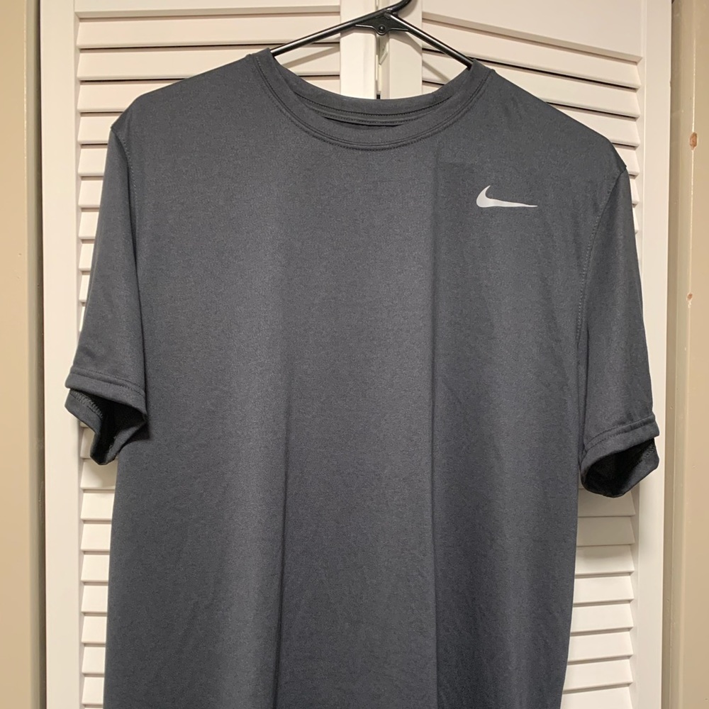 Nike Dri Fit T-shirt size large.
